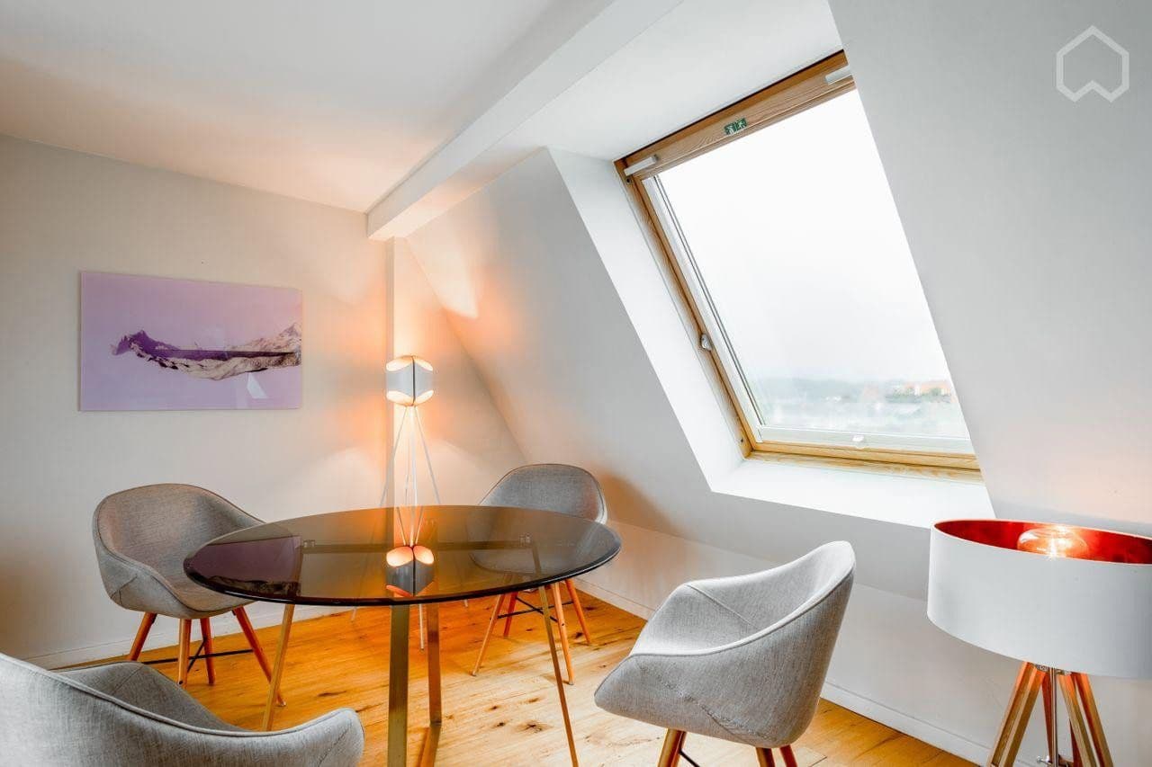 Predaj bytu 3-izbový 110 m², Maybachstr. 170, Köln, Severné Porýnie - Westfálsko Predaj bytu 3-izbový 110 m², Maybachstr. 170, Köln, Severné Porýnie - Westfálsko