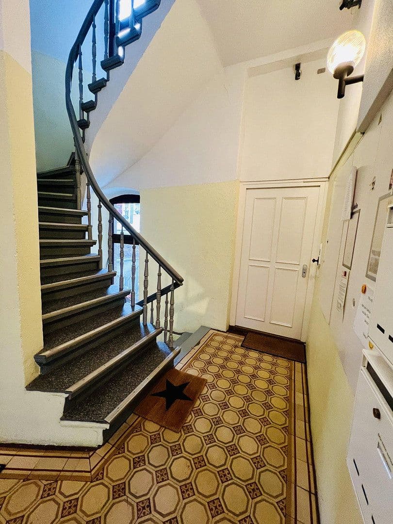 Predaj bytu 3-izbový 110 m², Maybachstr. 170, Köln, Severné Porýnie - Westfálsko Predaj bytu 3-izbový 110 m², Maybachstr. 170, Köln, Severné Porýnie - Westfálsko