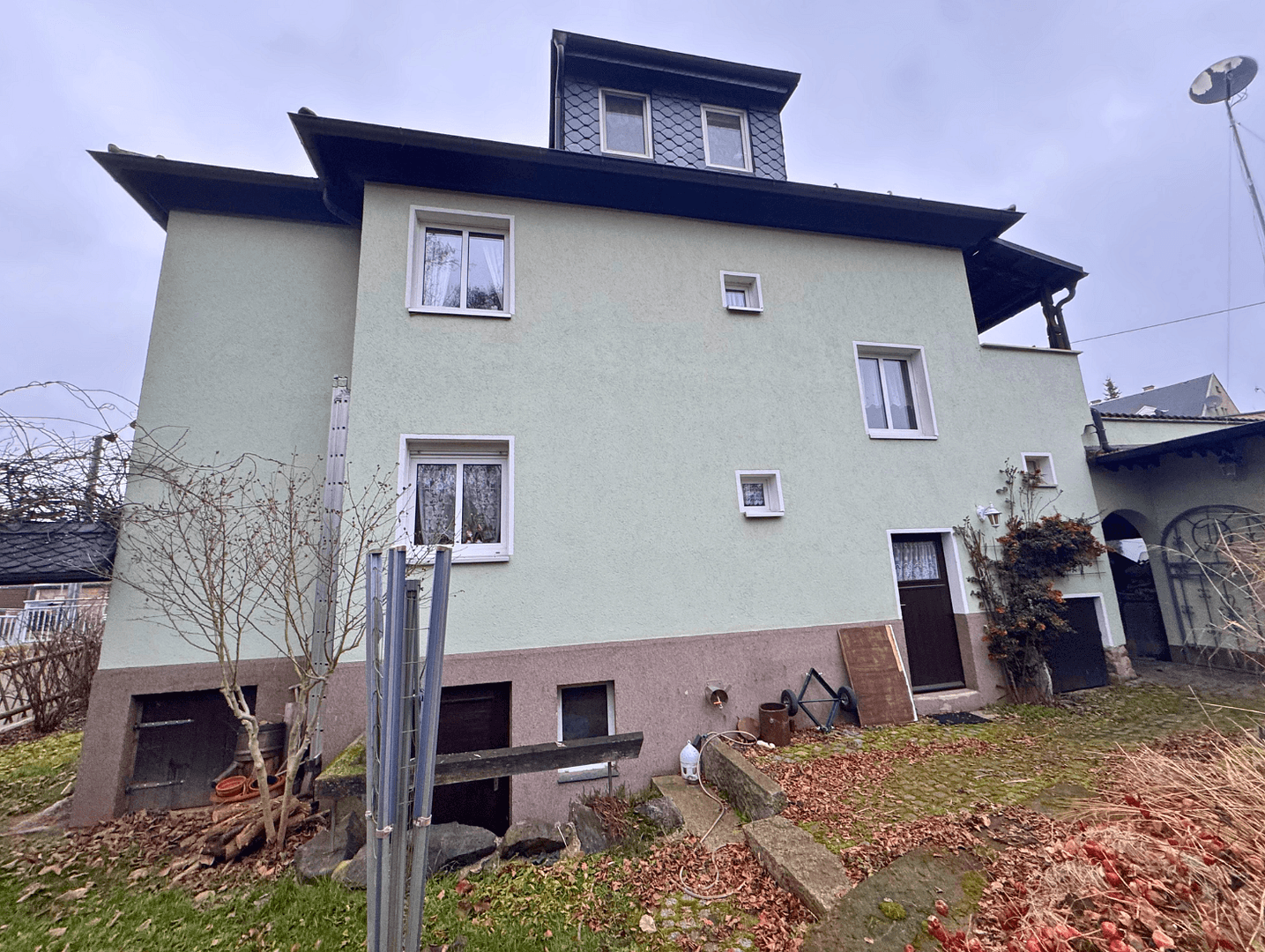 Predaj domu 259 m², pozemek 510 m², Glauchau, Sasko Predaj domu 259 m², pozemek 510 m², Glauchau, Sasko