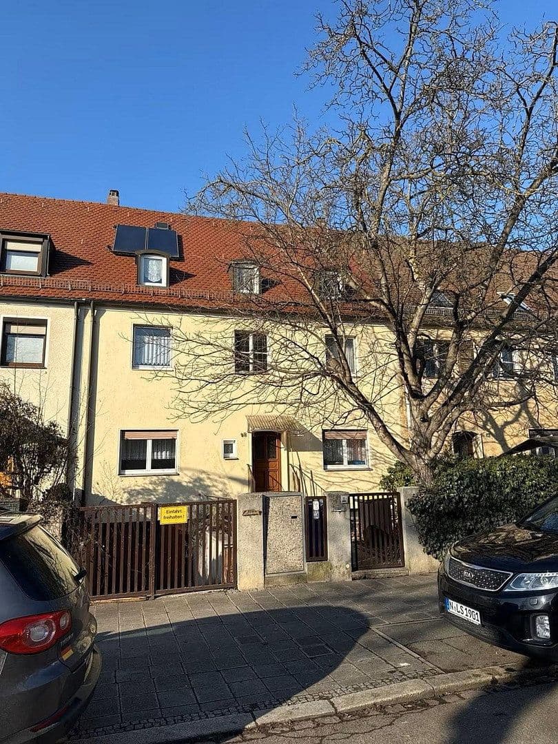 Predaj domu 210 m², pozemek 358 m², Nürnberg, Bavorsko Predaj domu 210 m², pozemek 358 m², Nürnberg, Bavorsko