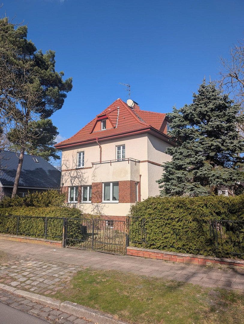 Predaj domu 199 m², pozemek 951 m², Berlin, Berlín Predaj domu 199 m², pozemek 951 m², Berlin, Berlín