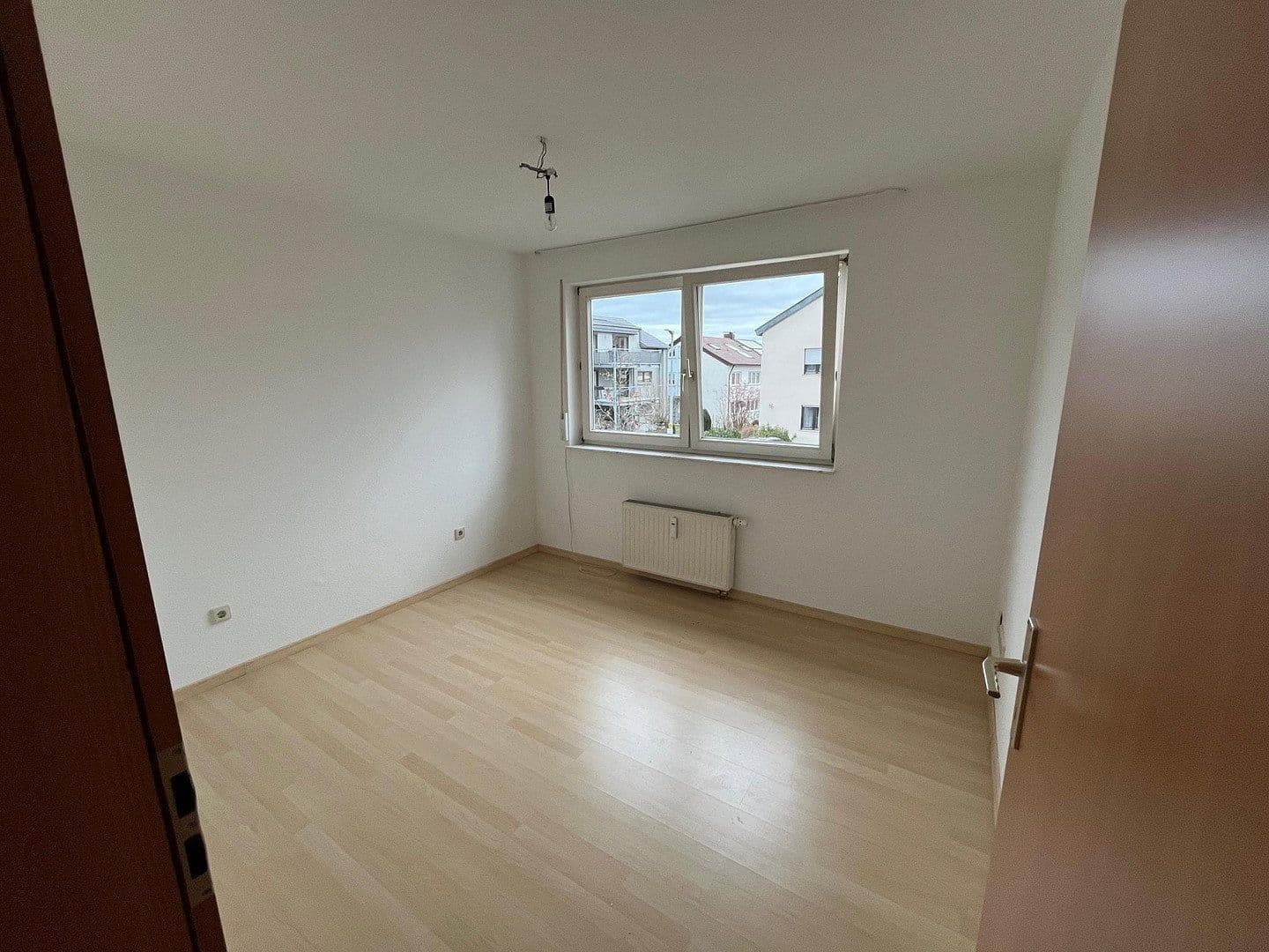 Prenájom bytu 3-izbový 72 m², Gerteisenstr. 9, Gerlingen, Bádensko-Wurttembersko Prenájom bytu 3-izbový 72 m², Gerteisenstr. 9, Gerlingen, Bádensko-Wurttembersko