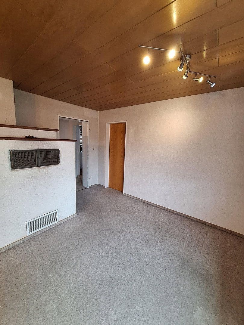Predaj domu 160 m², pozemek 607 m², Flurstrasse 40, Neu-Ulm, Bavorsko Predaj domu 160 m², pozemek 607 m², Flurstrasse 40, Neu-Ulm, Bavorsko