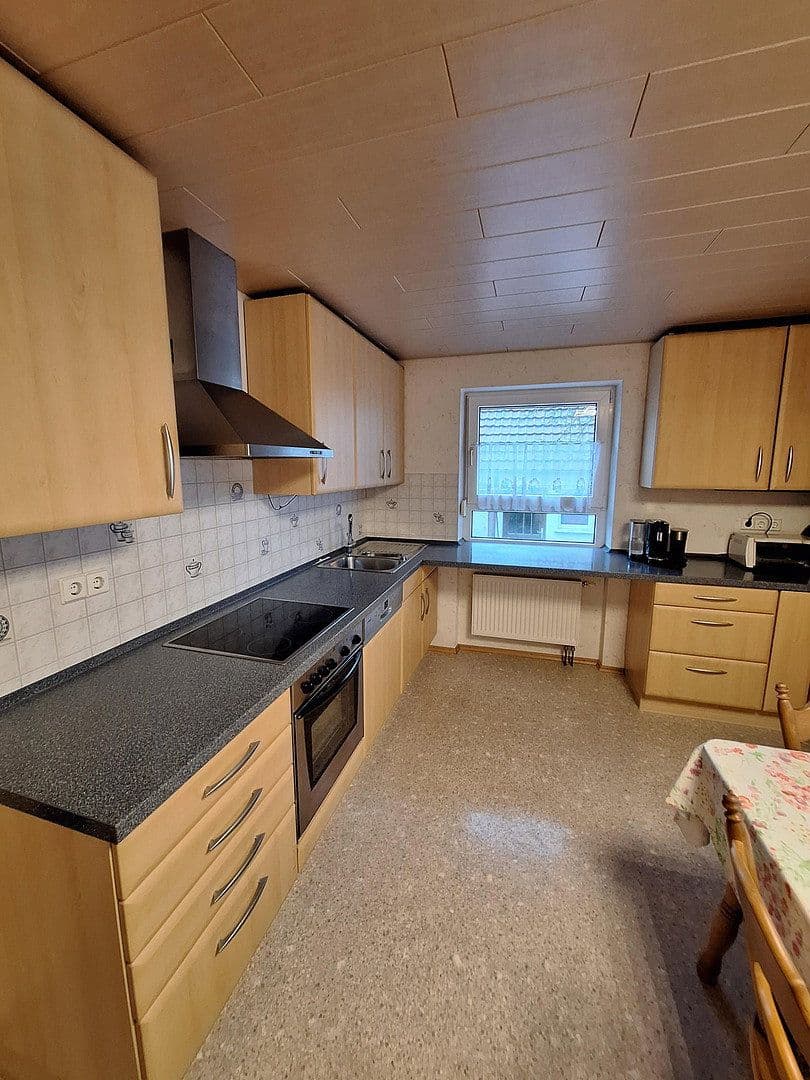 Predaj domu 160 m², pozemek 607 m², Flurstrasse 40, Neu-Ulm, Bavorsko Predaj domu 160 m², pozemek 607 m², Flurstrasse 40, Neu-Ulm, Bavorsko