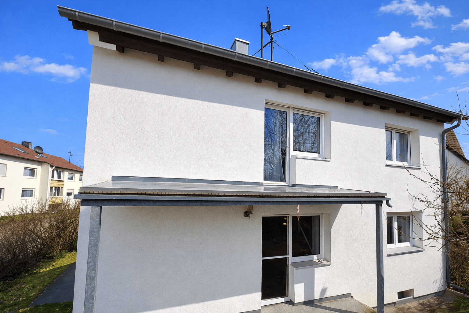 Predaj domu 160 m², pozemek 607 m², Flurstrasse 40, Neu-Ulm, Bavorsko Predaj domu 160 m², pozemek 607 m², Flurstrasse 40, Neu-Ulm, Bavorsko