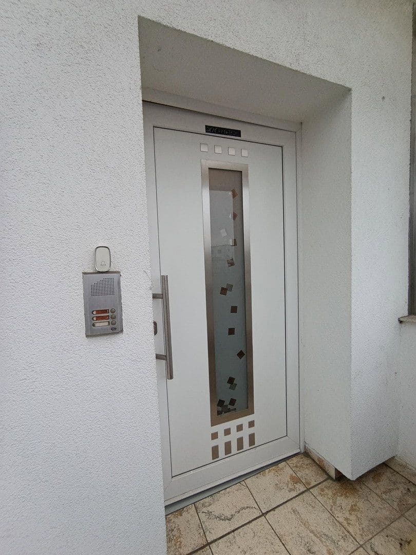 Predaj domu 160 m², pozemek 607 m², Flurstrasse 40, Neu-Ulm, Bavorsko Predaj domu 160 m², pozemek 607 m², Flurstrasse 40, Neu-Ulm, Bavorsko