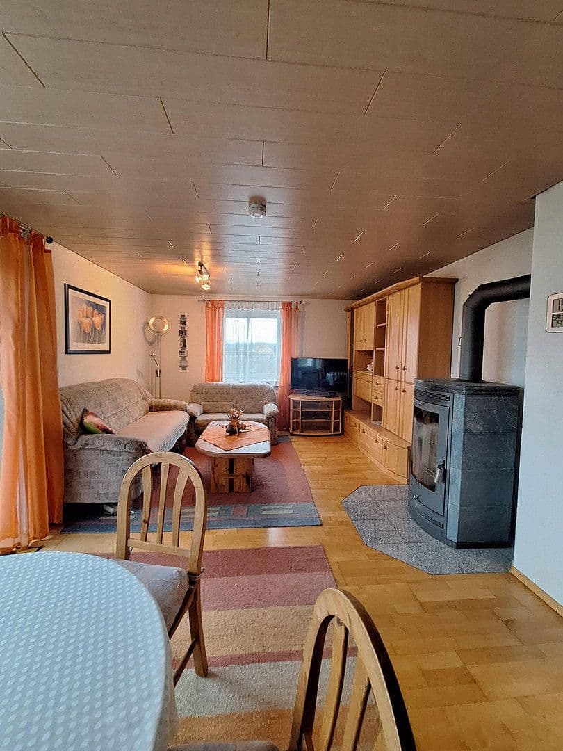 Predaj domu 160 m², pozemek 607 m², Flurstrasse 40, Neu-Ulm, Bavorsko Predaj domu 160 m², pozemek 607 m², Flurstrasse 40, Neu-Ulm, Bavorsko