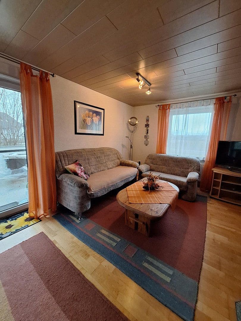 Predaj domu 160 m², pozemek 607 m², Flurstrasse 40, Neu-Ulm, Bavorsko Predaj domu 160 m², pozemek 607 m², Flurstrasse 40, Neu-Ulm, Bavorsko