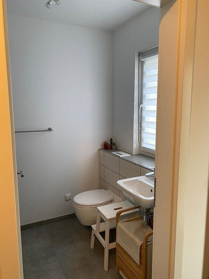 Prenájom domu 122 m², pozemek 400 m², Hurlacher Straße 28, Langerringen, Bavorsko Prenájom domu 122 m², pozemek 400 m², Hurlacher Straße 28, Langerringen, Bavorsko