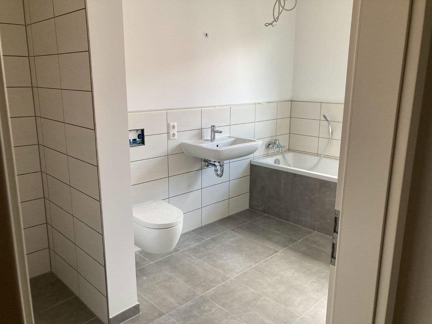 Prenájom domu 122 m², pozemek 400 m², Hurlacher Straße 28, Langerringen, Bavorsko Prenájom domu 122 m², pozemek 400 m², Hurlacher Straße 28, Langerringen, Bavorsko