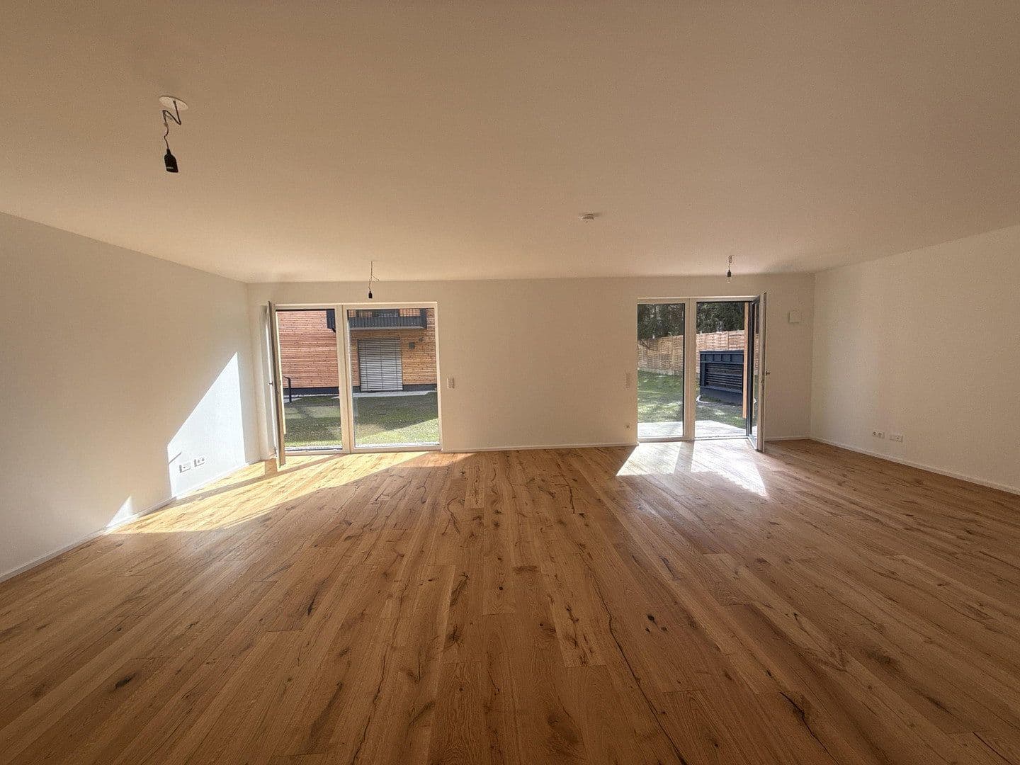 Prenájom bytu 4-izbový 117 m², Grünlandstr. 3, Karlsfeld, Bavorsko Prenájom bytu 4-izbový 117 m², Grünlandstr. 3, Karlsfeld, Bavorsko