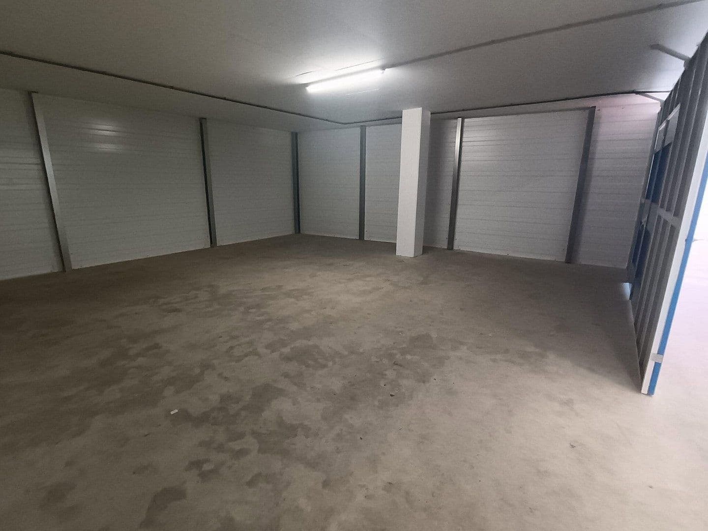 Prenájom nebytového priestoru 57 m², Märkische Allee 193, Berlin, Berlín Prenájom nebytového priestoru 57 m², Märkische Allee 193, Berlin, Berlín