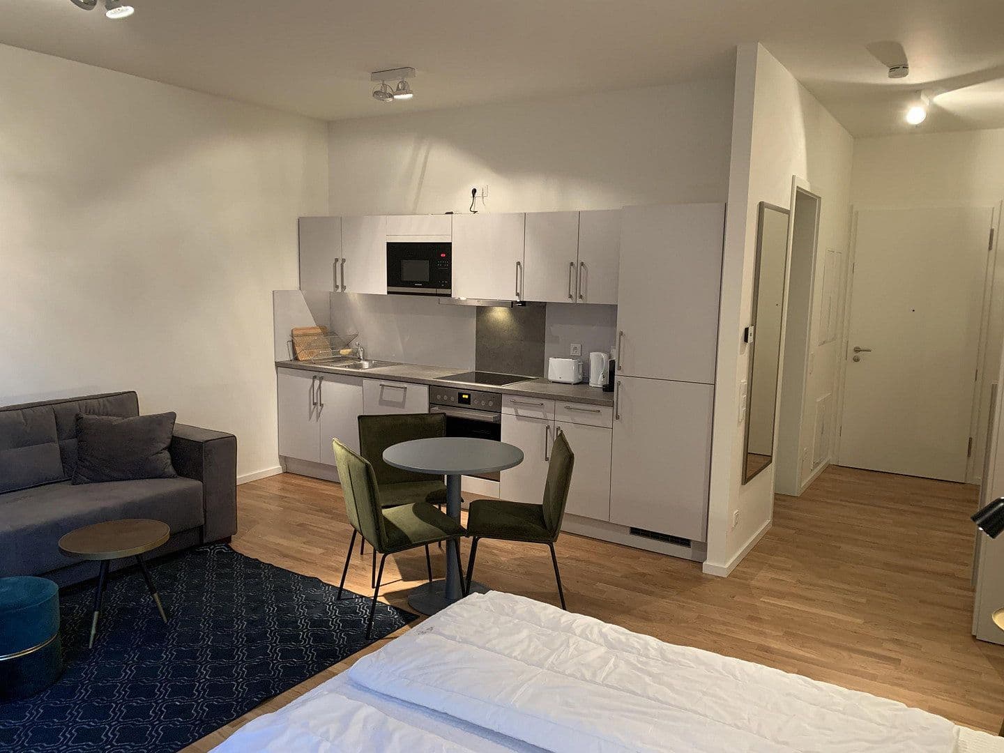 Prenájom bytu 1-izbový 41 m², Genthiner Str. 46, Berlin, Berlín Prenájom bytu 1-izbový 41 m², Genthiner Str. 46, Berlin, Berlín