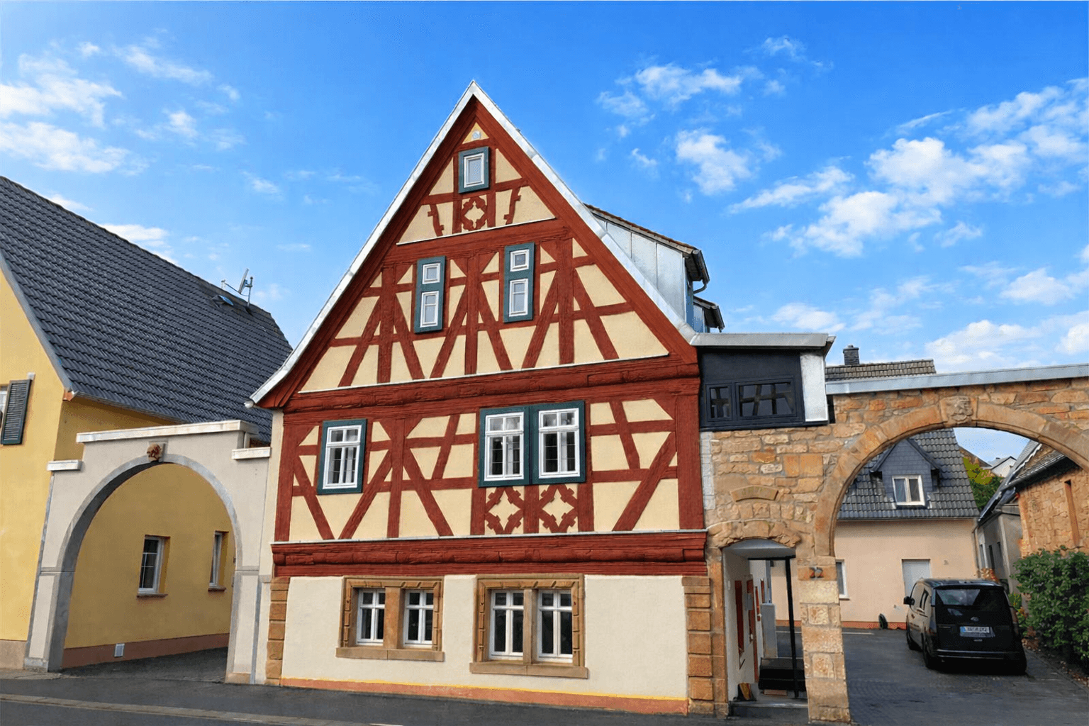 Prenájom domu 98 m², pozemek 200 m², Pflaumbachstraße 22, Großostheim, Bavorsko Prenájom domu 98 m², pozemek 200 m², Pflaumbachstraße 22, Großostheim, Bavorsko