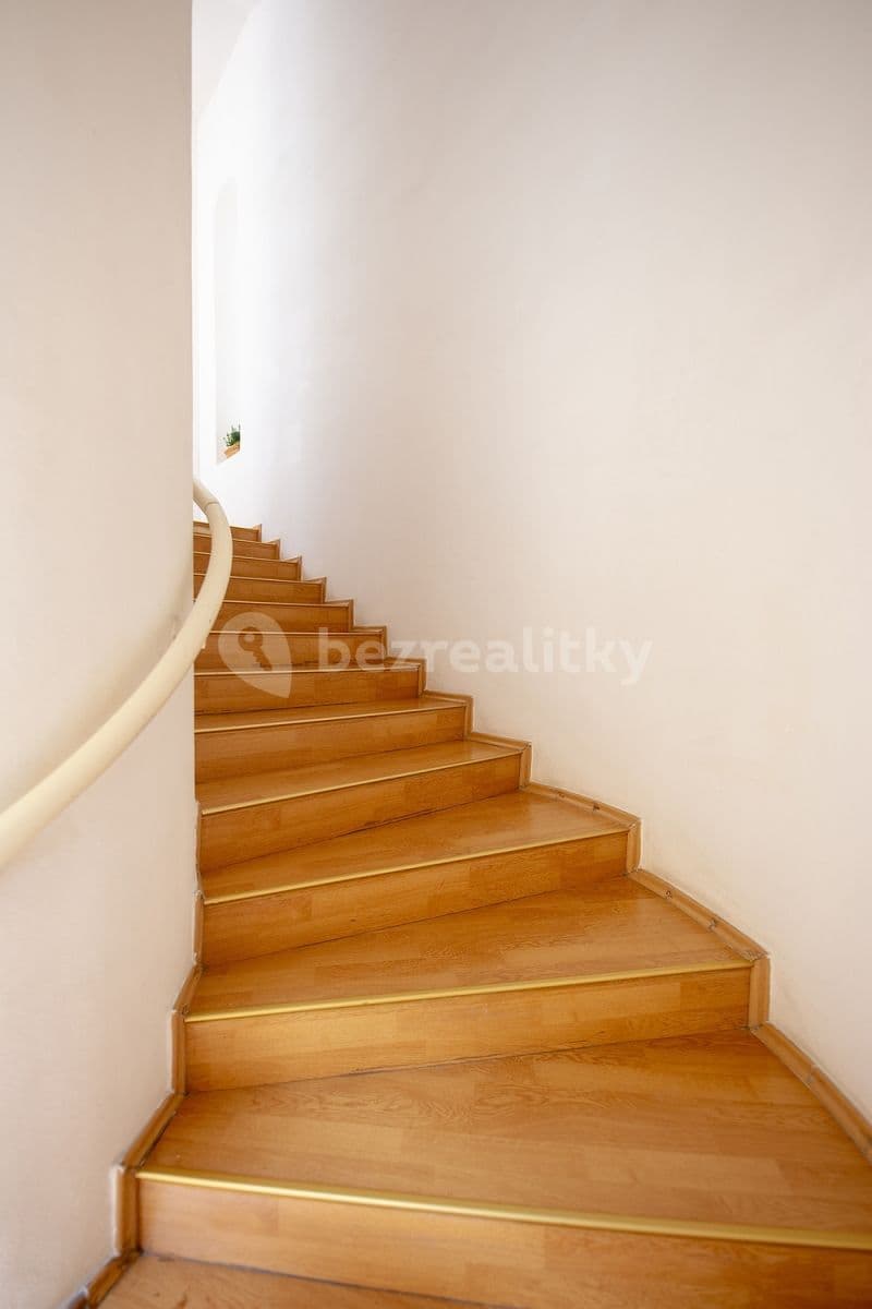 Prenájom bytu 1-izbový 27 m², Klimentská, Praha, Praha Prenájom bytu 1-izbový 27 m², Klimentská, Praha, Praha