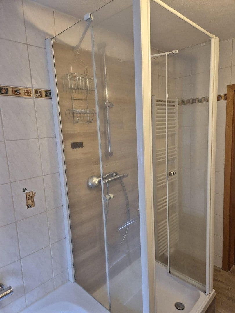 Prenájom bytu 3-izbový 98 m², Bahnhofstrasse 03, Schwarzenberg/Erzgebirge, Sasko Prenájom bytu 3-izbový 98 m², Bahnhofstrasse 03, Schwarzenberg/Erzgebirge, Sasko