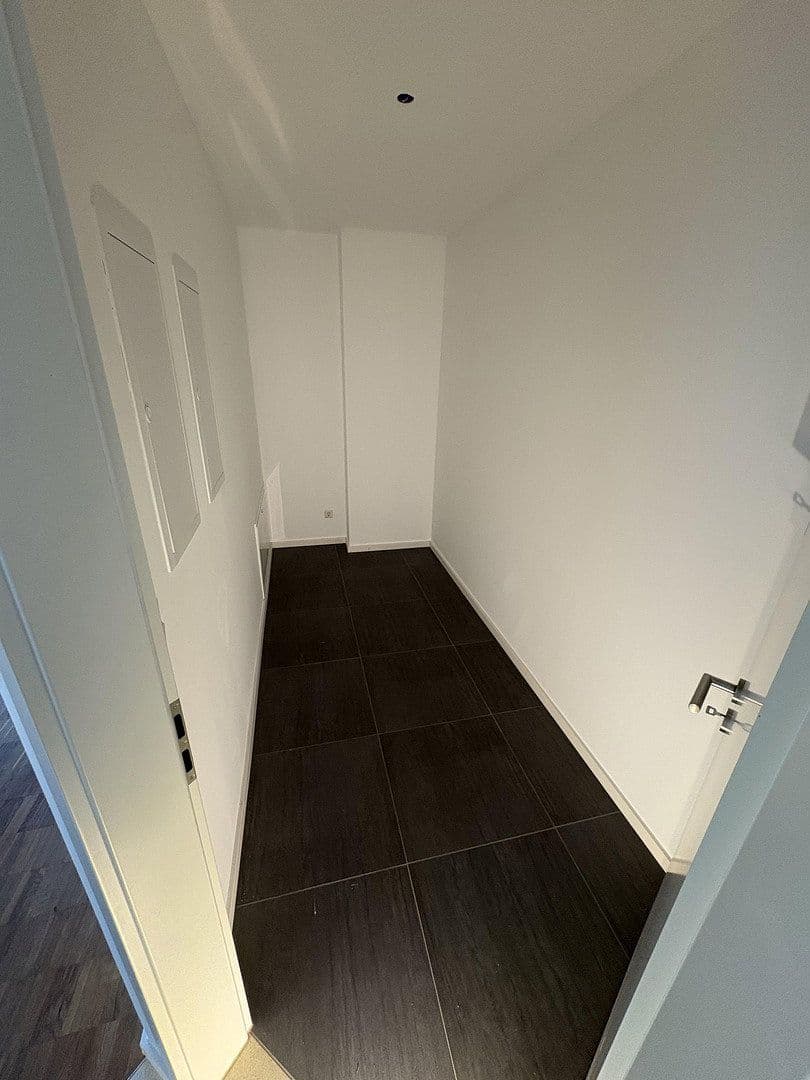 Prenájom bytu 3-izbový 124 m², Hanfelder Str. 7a, Gauting OT-Oberbrunn, Bavorsko Prenájom bytu 3-izbový 124 m², Hanfelder Str. 7a, Gauting OT-Oberbrunn, Bavorsko