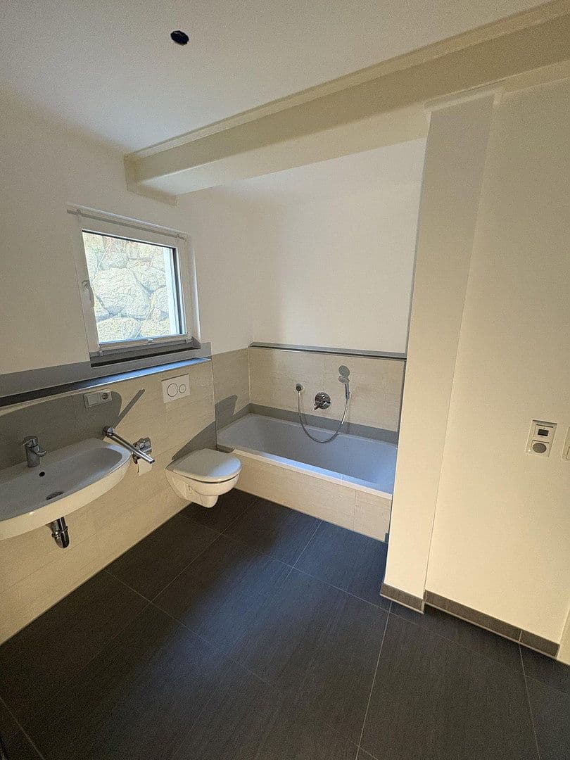 Prenájom bytu 3-izbový 124 m², Hanfelder Str. 7a, Gauting OT-Oberbrunn, Bavorsko Prenájom bytu 3-izbový 124 m², Hanfelder Str. 7a, Gauting OT-Oberbrunn, Bavorsko