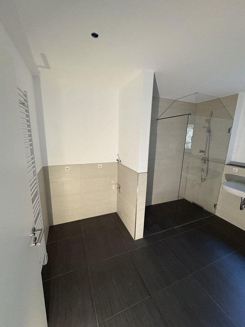 Prenájom bytu 3-izbový 124 m², Hanfelder Str. 7a, Gauting OT-Oberbrunn, Bavorsko Prenájom bytu 3-izbový 124 m², Hanfelder Str. 7a, Gauting OT-Oberbrunn, Bavorsko