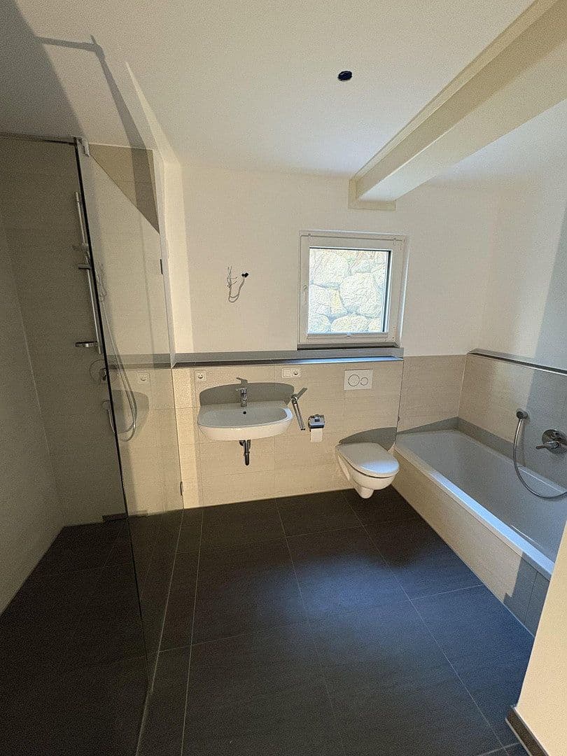 Prenájom bytu 3-izbový 124 m², Hanfelder Str. 7a, Gauting OT-Oberbrunn, Bavorsko Prenájom bytu 3-izbový 124 m², Hanfelder Str. 7a, Gauting OT-Oberbrunn, Bavorsko