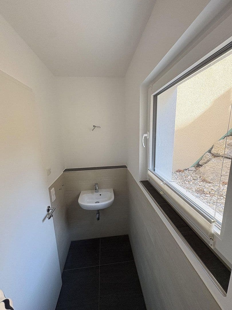 Prenájom bytu 3-izbový 124 m², Hanfelder Str. 7a, Gauting OT-Oberbrunn, Bavorsko Prenájom bytu 3-izbový 124 m², Hanfelder Str. 7a, Gauting OT-Oberbrunn, Bavorsko