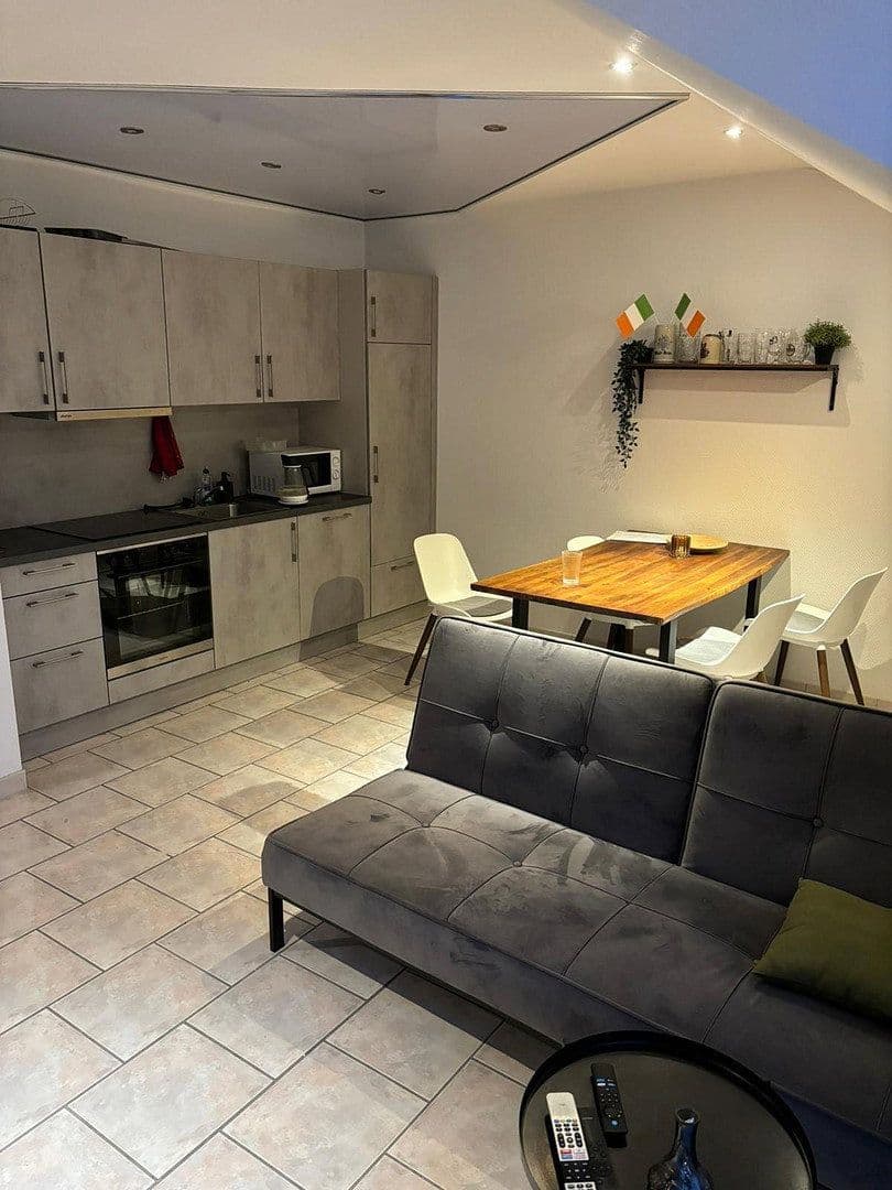 Predaj domu 156 m², pozemek 404 m², Oftersheim, Bádensko-Wurttembersko Predaj domu 156 m², pozemek 404 m², Oftersheim, Bádensko-Wurttembersko