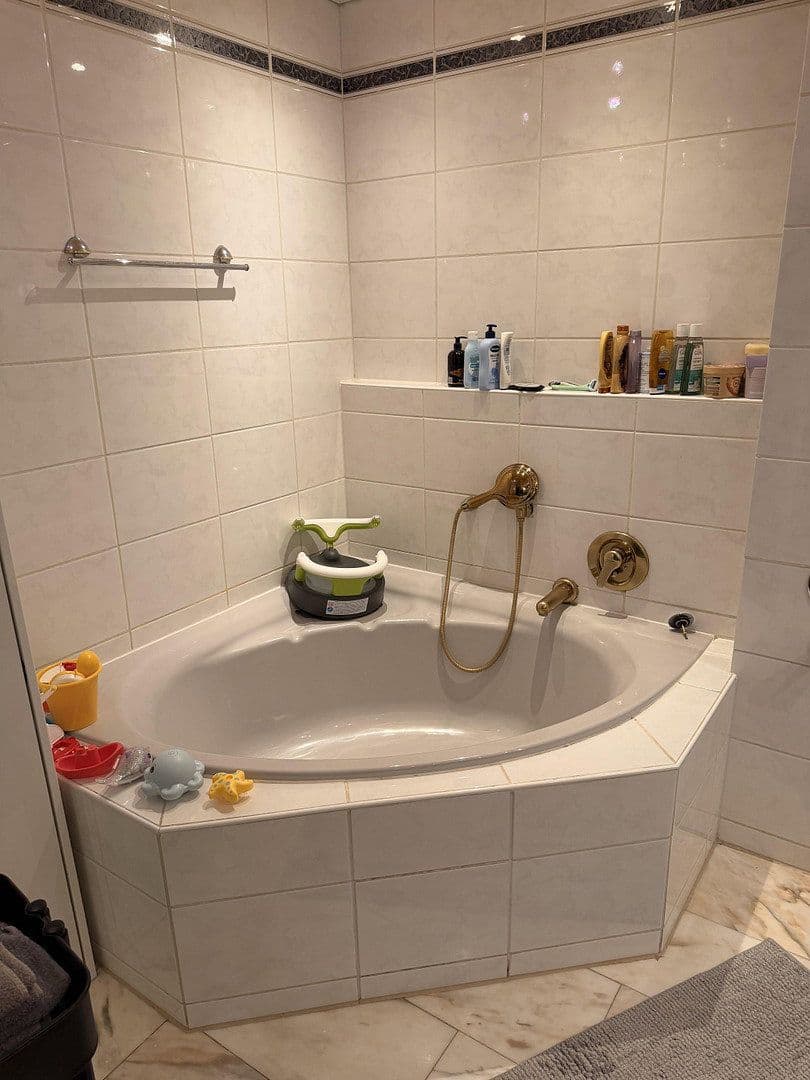 Predaj domu 156 m², pozemek 404 m², Oftersheim, Bádensko-Wurttembersko Predaj domu 156 m², pozemek 404 m², Oftersheim, Bádensko-Wurttembersko