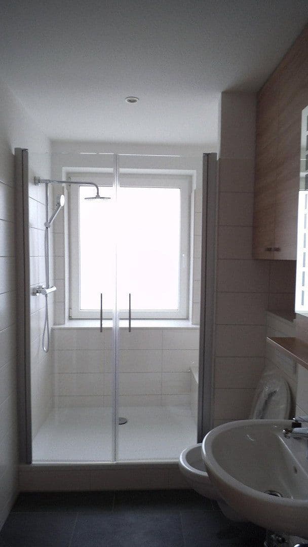 Prenájom bytu 3-izbový 65 m², Magdeburg, Sasko-Anhaltsko Prenájom bytu 3-izbový 65 m², Magdeburg, Sasko-Anhaltsko