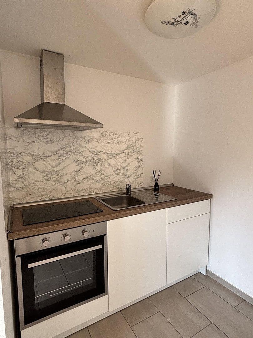 Prenájom bytu 1-izbový 35 m², Etschbergerweg 49, Kusel, Porýnie-Falcko Prenájom bytu 1-izbový 35 m², Etschbergerweg 49, Kusel, Porýnie-Falcko