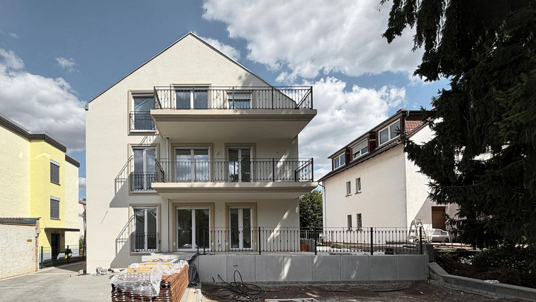 Prenájom bytu 3-izbový 104 m², Offenbach am Main, Hesensko Prenájom bytu 3-izbový 104 m², Offenbach am Main, Hesensko