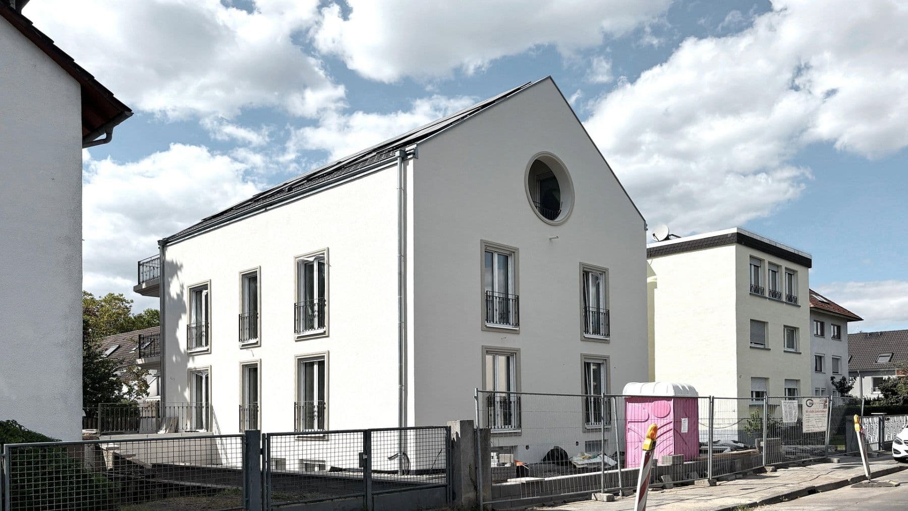 Prenájom bytu 3-izbový 104 m², Offenbach am Main, Hesensko Prenájom bytu 3-izbový 104 m², Offenbach am Main, Hesensko