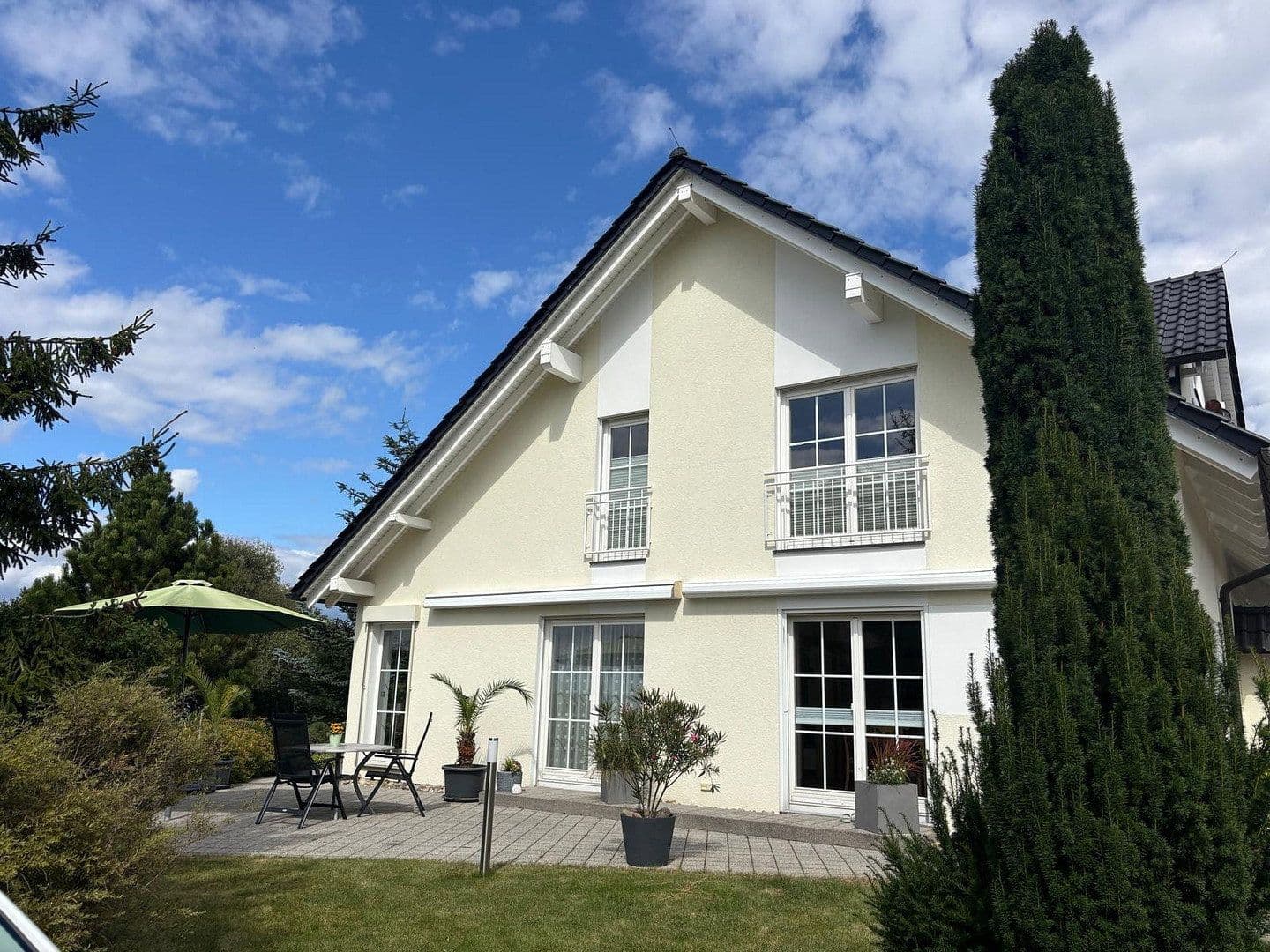 Predaj domu 220 m², pozemek 1.150 m², Chemnitz, Sasko Predaj domu 220 m², pozemek 1.150 m², Chemnitz, Sasko