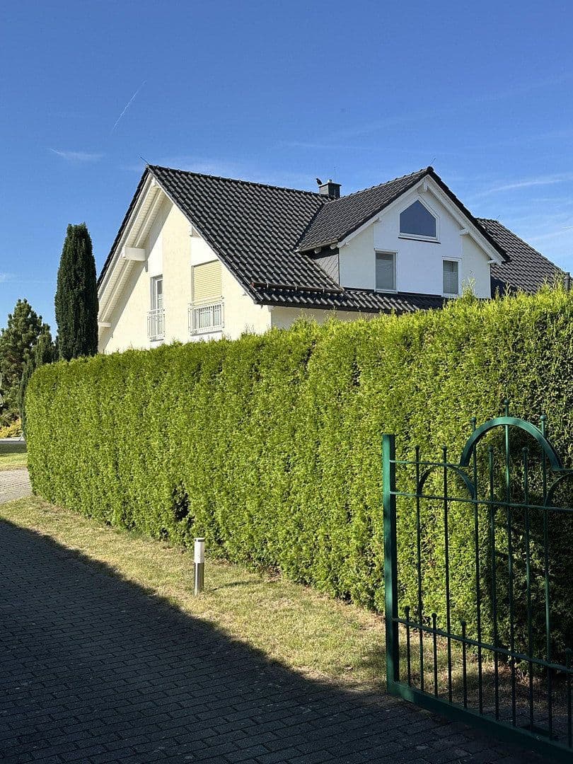 Predaj domu 220 m², pozemek 1.150 m², Chemnitz, Sasko Predaj domu 220 m², pozemek 1.150 m², Chemnitz, Sasko