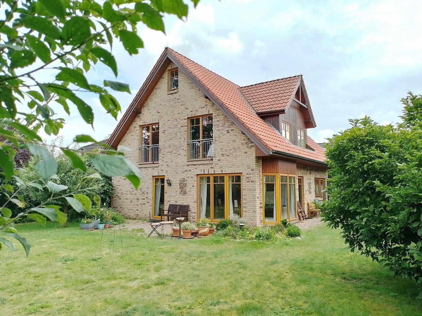 Predaj domu 141 m², pozemek 800 m², Jersbek, Šlezvicko-Holštajnsko Predaj domu 141 m², pozemek 800 m², Jersbek, Šlezvicko-Holštajnsko