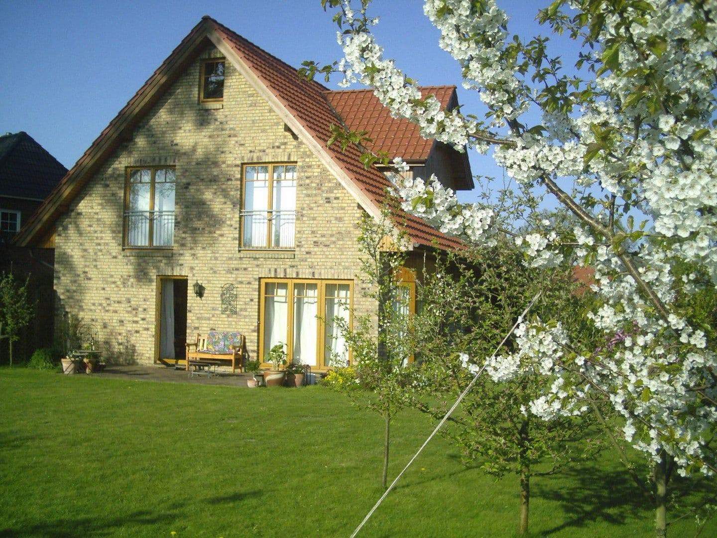 Predaj domu 141 m², pozemek 800 m², Jersbek, Šlezvicko-Holštajnsko Predaj domu 141 m², pozemek 800 m², Jersbek, Šlezvicko-Holštajnsko