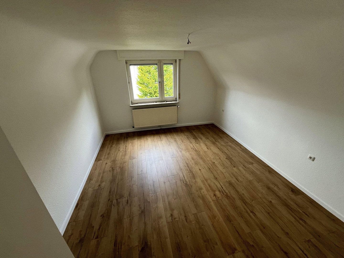 Predaj domu 175 m², pozemek 1.300 m², Am Kleeweiher 5, Dreieich, Hesensko Predaj domu 175 m², pozemek 1.300 m², Am Kleeweiher 5, Dreieich, Hesensko