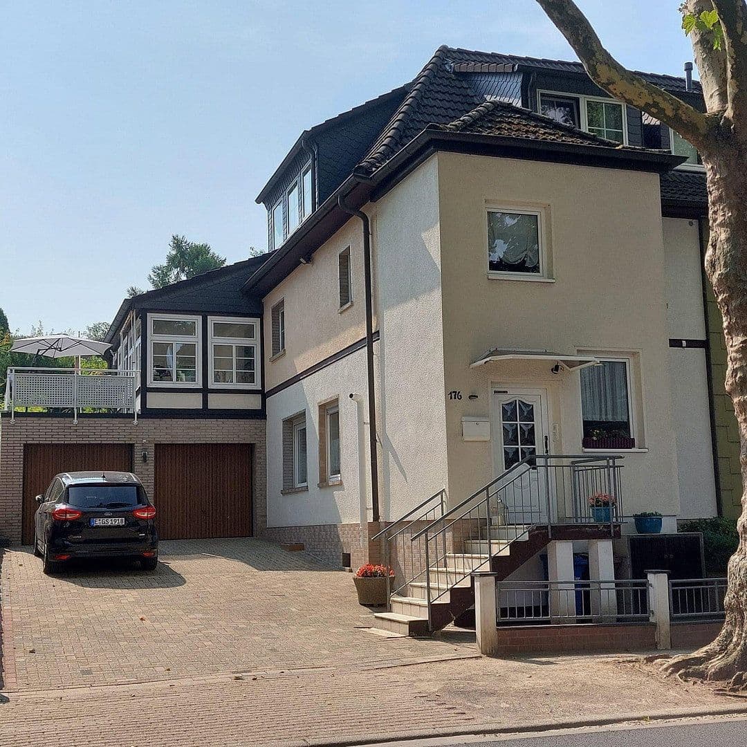 Predaj domu 215 m², pozemek 597 m², Essen, Severné Porýnie - Westfálsko Predaj domu 215 m², pozemek 597 m², Essen, Severné Porýnie - Westfálsko