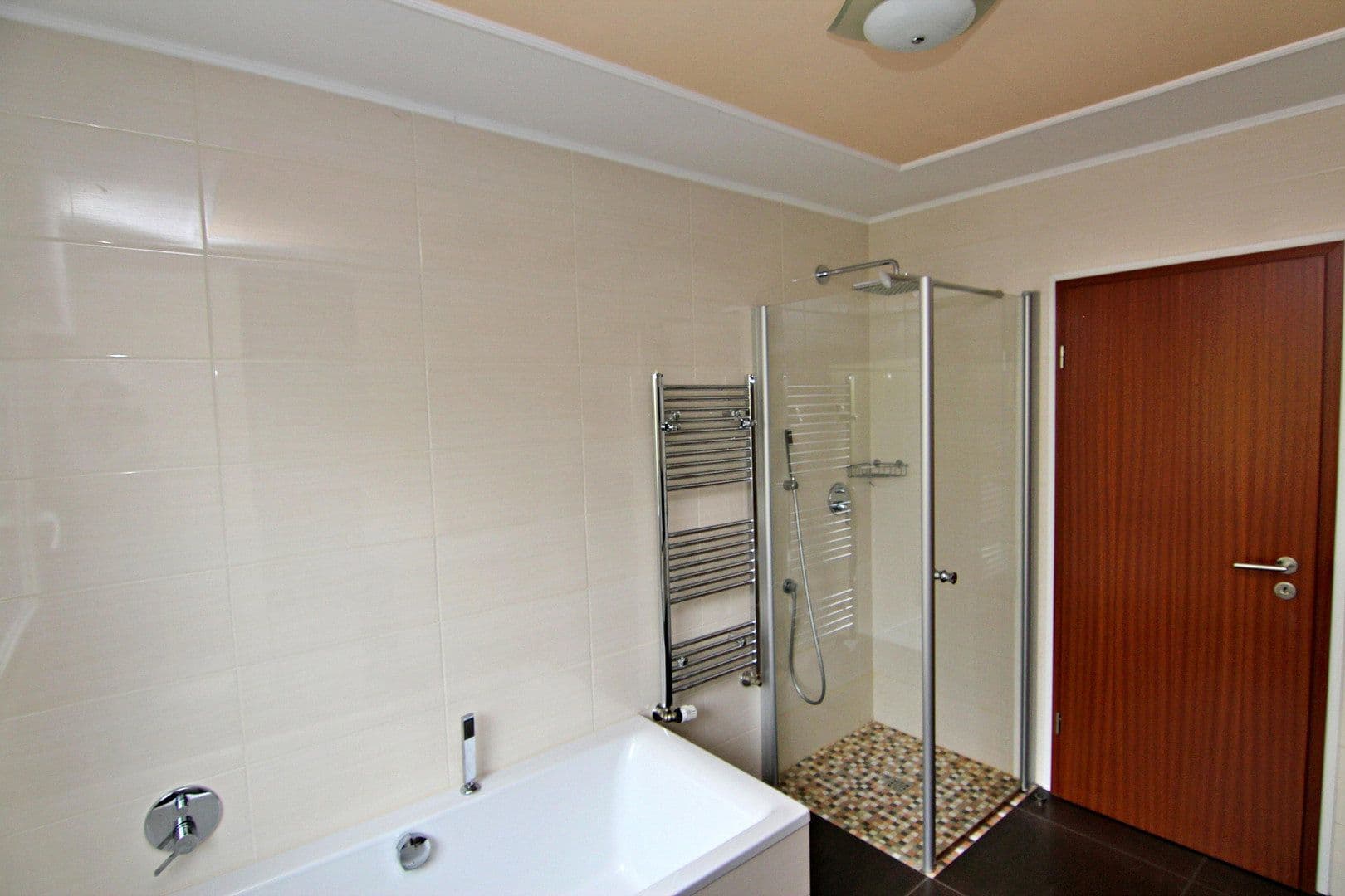 Predaj domu 220 m², pozemek 487 m², Königsberger Str. 16, Meckenheim, Severné Porýnie - Westfálsko Predaj domu 220 m², pozemek 487 m², Königsberger Str. 16, Meckenheim, Severné Porýnie - Westfálsko