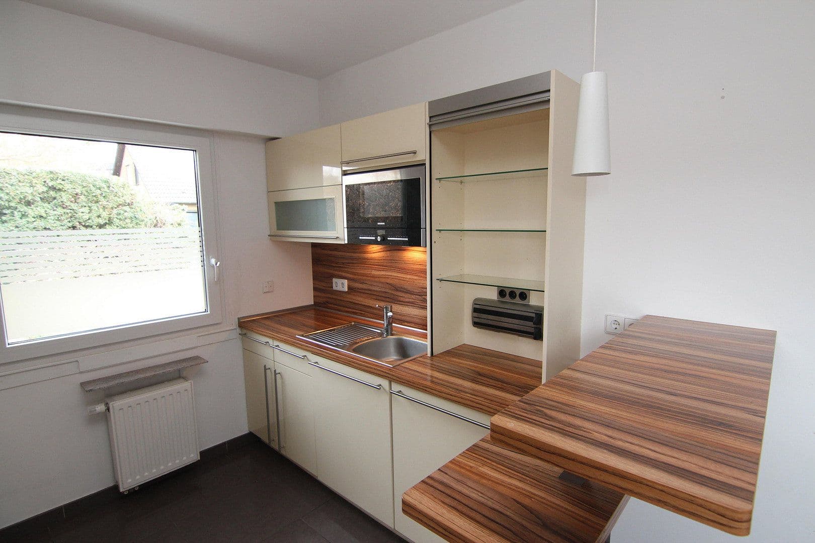 Predaj domu 220 m², pozemek 487 m², Königsberger Str. 16, Meckenheim, Severné Porýnie - Westfálsko Predaj domu 220 m², pozemek 487 m², Königsberger Str. 16, Meckenheim, Severné Porýnie - Westfálsko