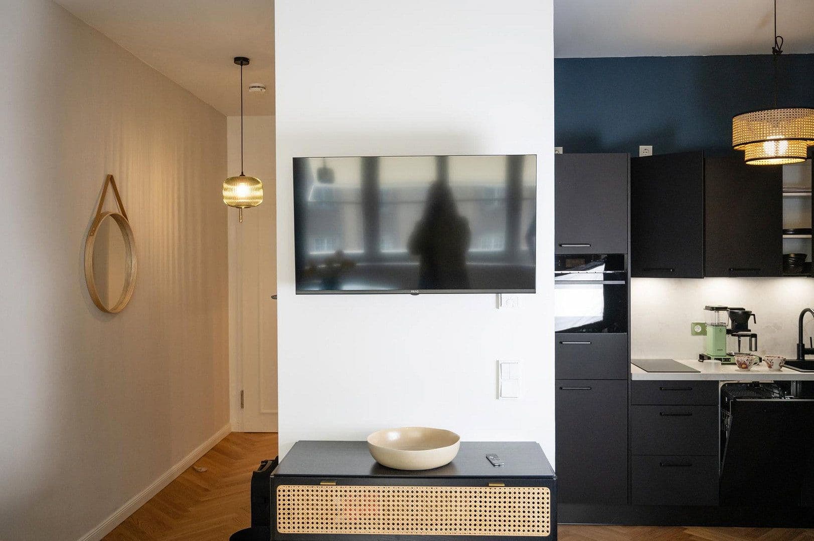 Prenájom bytu 1-izbový 38 m², Berlin, Berlín Prenájom bytu 1-izbový 38 m², Berlin, Berlín