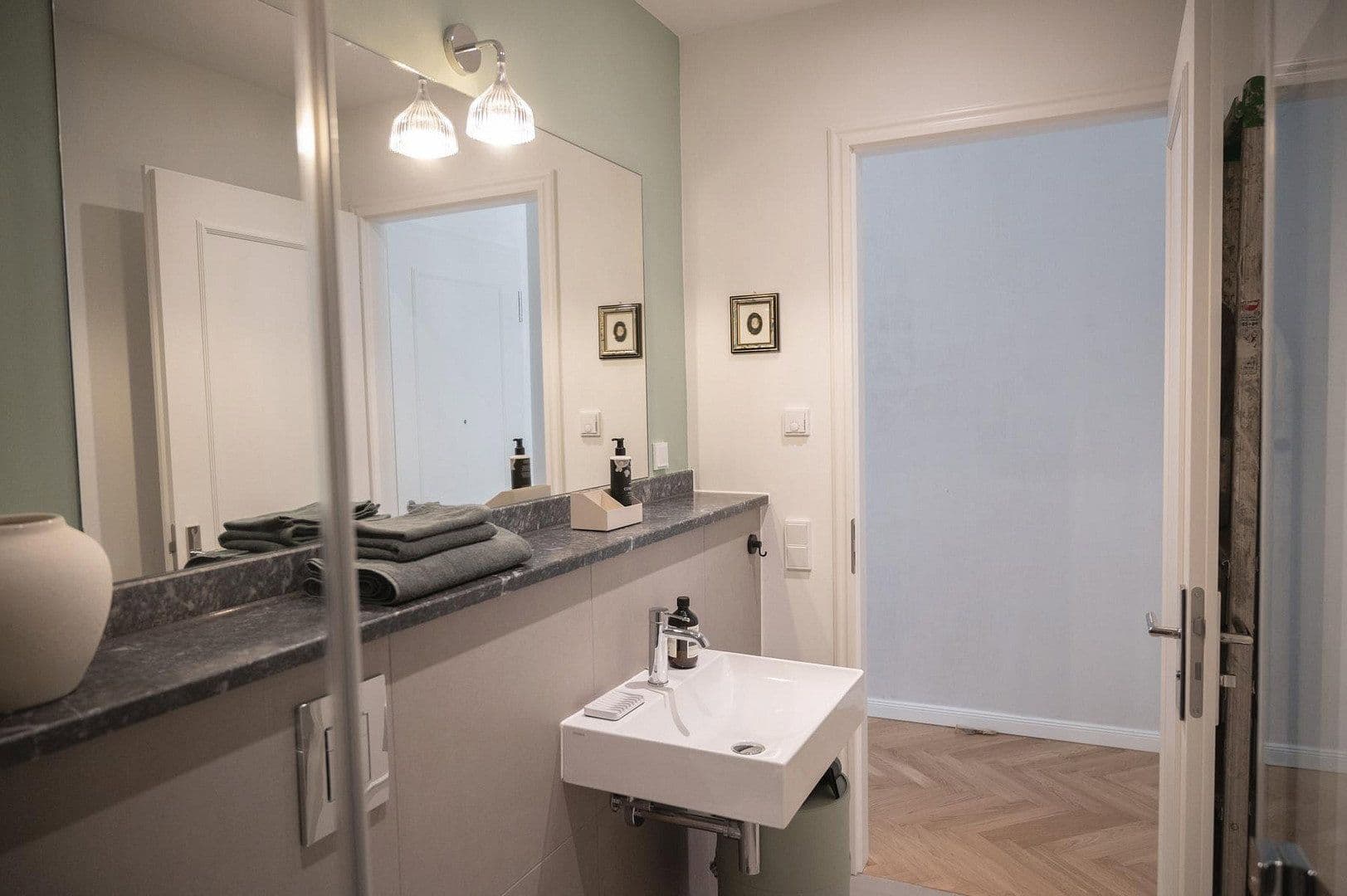 Prenájom bytu 1-izbový 38 m², Berlin, Berlín Prenájom bytu 1-izbový 38 m², Berlin, Berlín