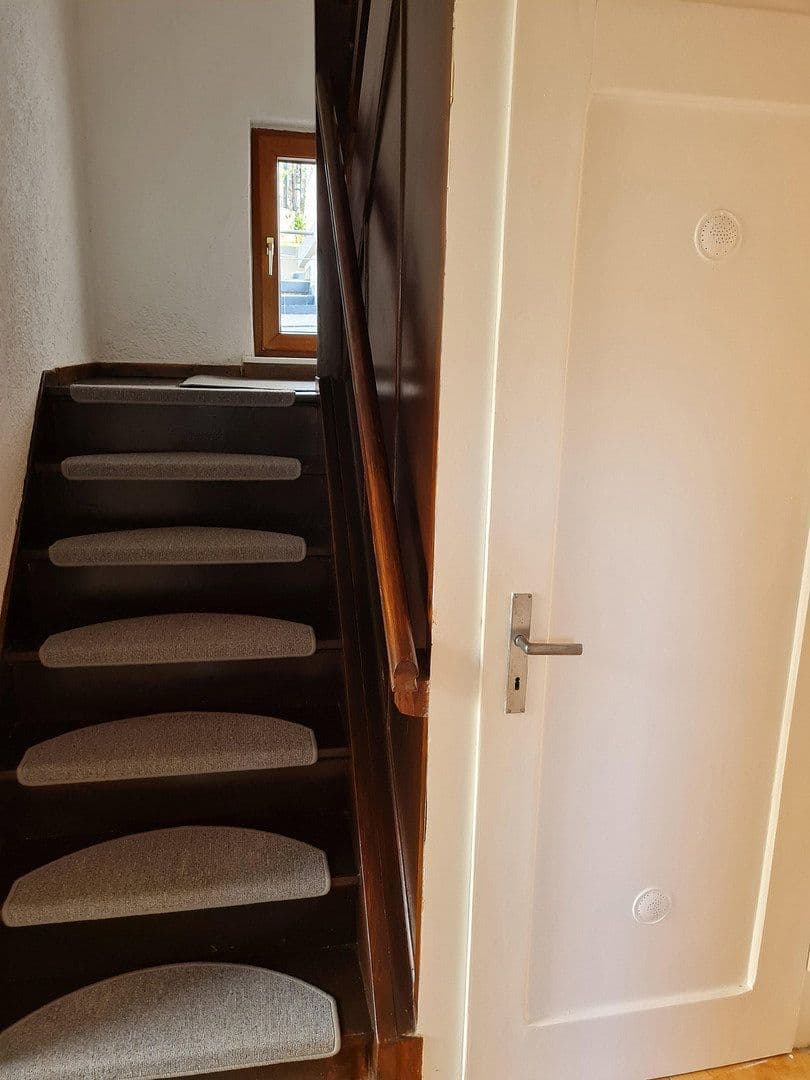 Prenájom domu 180 m², pozemek 500 m², Gelnhausen, Hesensko Prenájom domu 180 m², pozemek 500 m², Gelnhausen, Hesensko