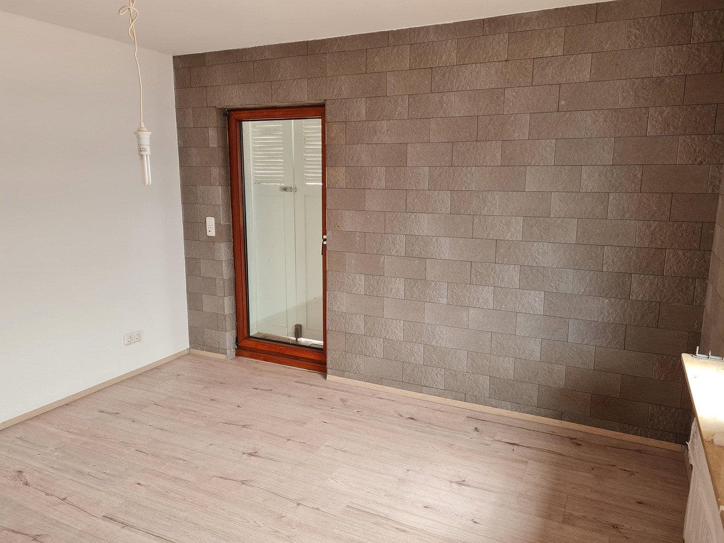 Prenájom domu 180 m², pozemek 500 m², Gelnhausen, Hesensko Prenájom domu 180 m², pozemek 500 m², Gelnhausen, Hesensko