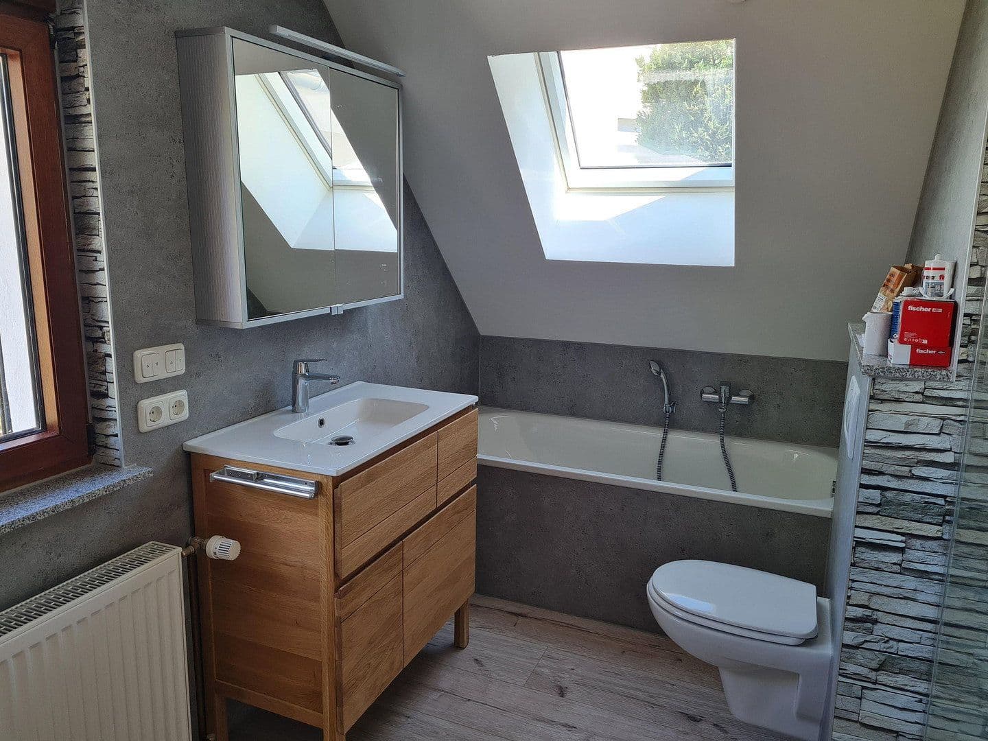 Prenájom domu 180 m², pozemek 500 m², Gelnhausen, Hesensko Prenájom domu 180 m², pozemek 500 m², Gelnhausen, Hesensko