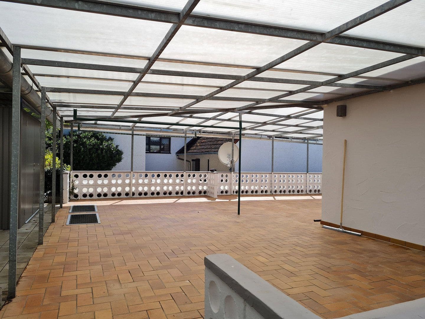 Prenájom domu 180 m², pozemek 500 m², Gelnhausen, Hesensko Prenájom domu 180 m², pozemek 500 m², Gelnhausen, Hesensko