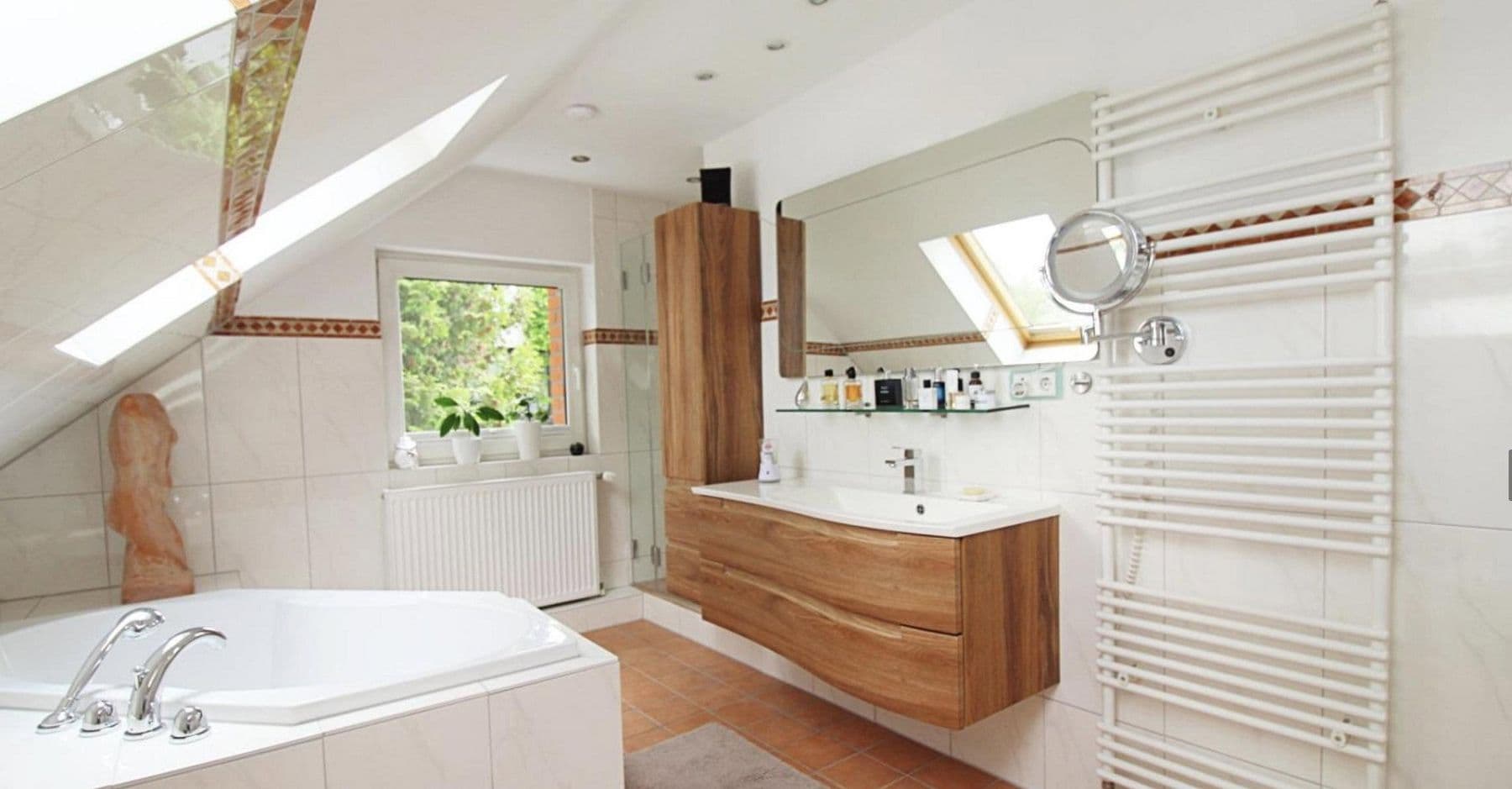 Predaj domu 155 m², pozemek 650 m², Henstedt-Ulzburg, Šlezvicko-Holštajnsko Predaj domu 155 m², pozemek 650 m², Henstedt-Ulzburg, Šlezvicko-Holštajnsko