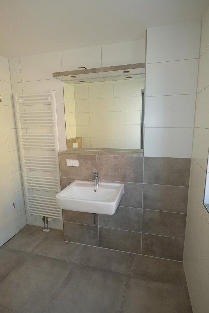 Prenájom bytu 2-izbový 61 m², Seilerstraße 7, Frankfurt am Main, Hesensko Prenájom bytu 2-izbový 61 m², Seilerstraße 7, Frankfurt am Main, Hesensko