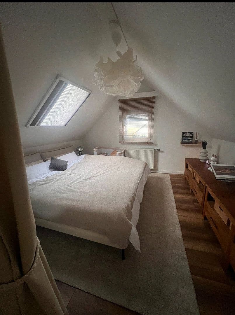 Prenájom domu 100 m², pozemek 160 m², Bödingerstr 27, Köln, Severné Porýnie - Westfálsko Prenájom domu 100 m², pozemek 160 m², Bödingerstr 27, Köln, Severné Porýnie - Westfálsko