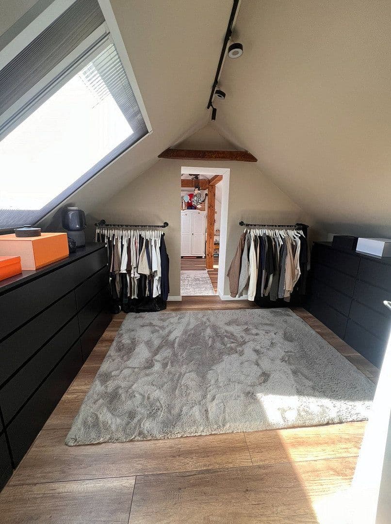 Prenájom domu 100 m², pozemek 160 m², Bödingerstr 27, Köln, Severné Porýnie - Westfálsko Prenájom domu 100 m², pozemek 160 m², Bödingerstr 27, Köln, Severné Porýnie - Westfálsko