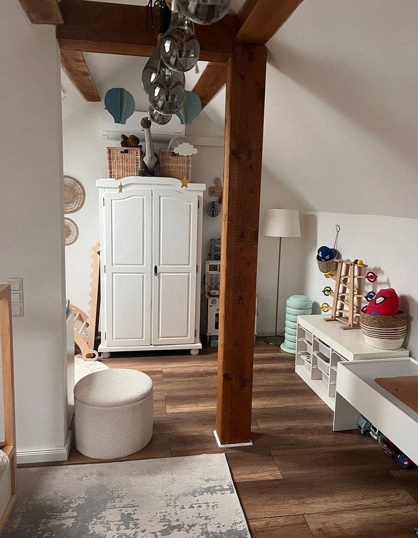 Prenájom domu 100 m², pozemek 160 m², Bödingerstr 27, Köln, Severné Porýnie - Westfálsko Prenájom domu 100 m², pozemek 160 m², Bödingerstr 27, Köln, Severné Porýnie - Westfálsko